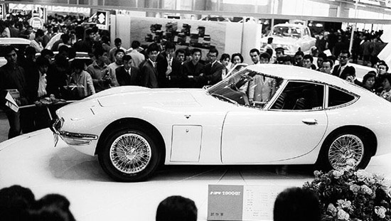 Toyota 2000GT